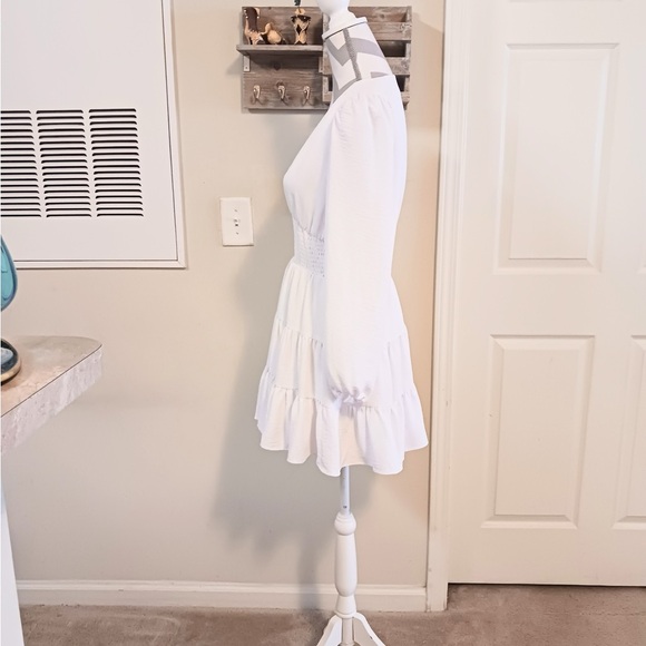 Gianni Bini Talia V-Neck Long Sleeve Smocked Waist Tiered Hem Dress - Picture 10 of 12